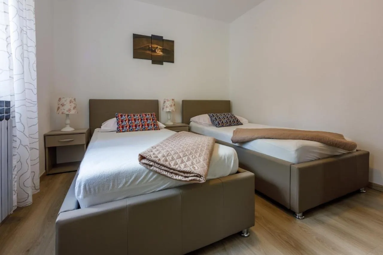 Josip Apartment Crikvenica
