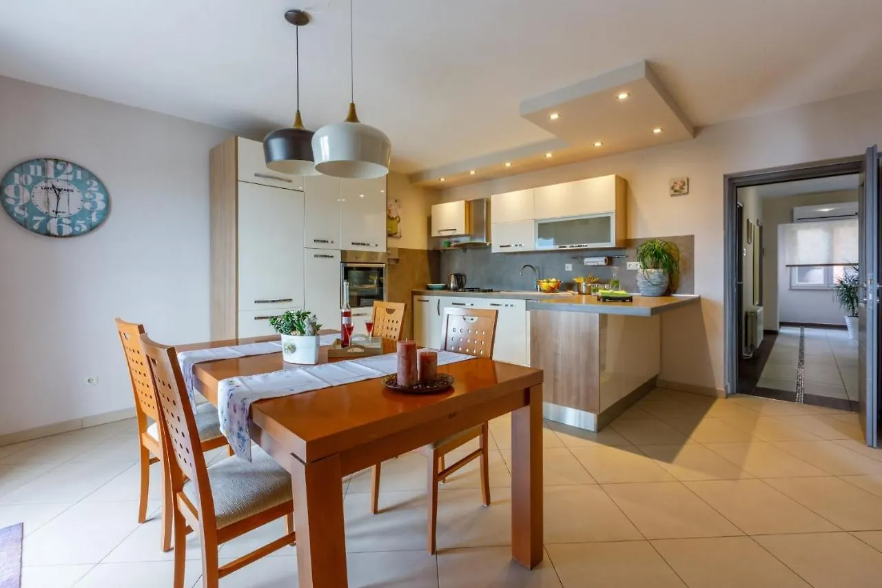 Josip Apartment Crikvenica